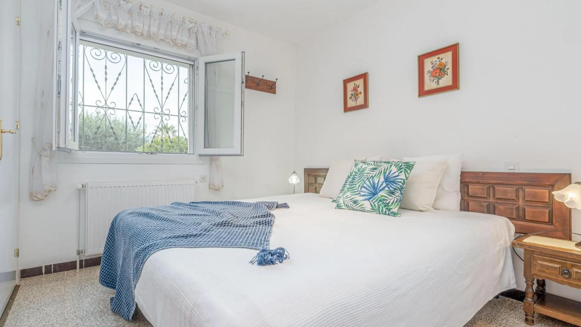 Holiday home Acogedor Chalet De 2 Dormitorios Con Amarre De 12,5M, Terraza Y Jardin En Empuriabrava - Hisp-288-62