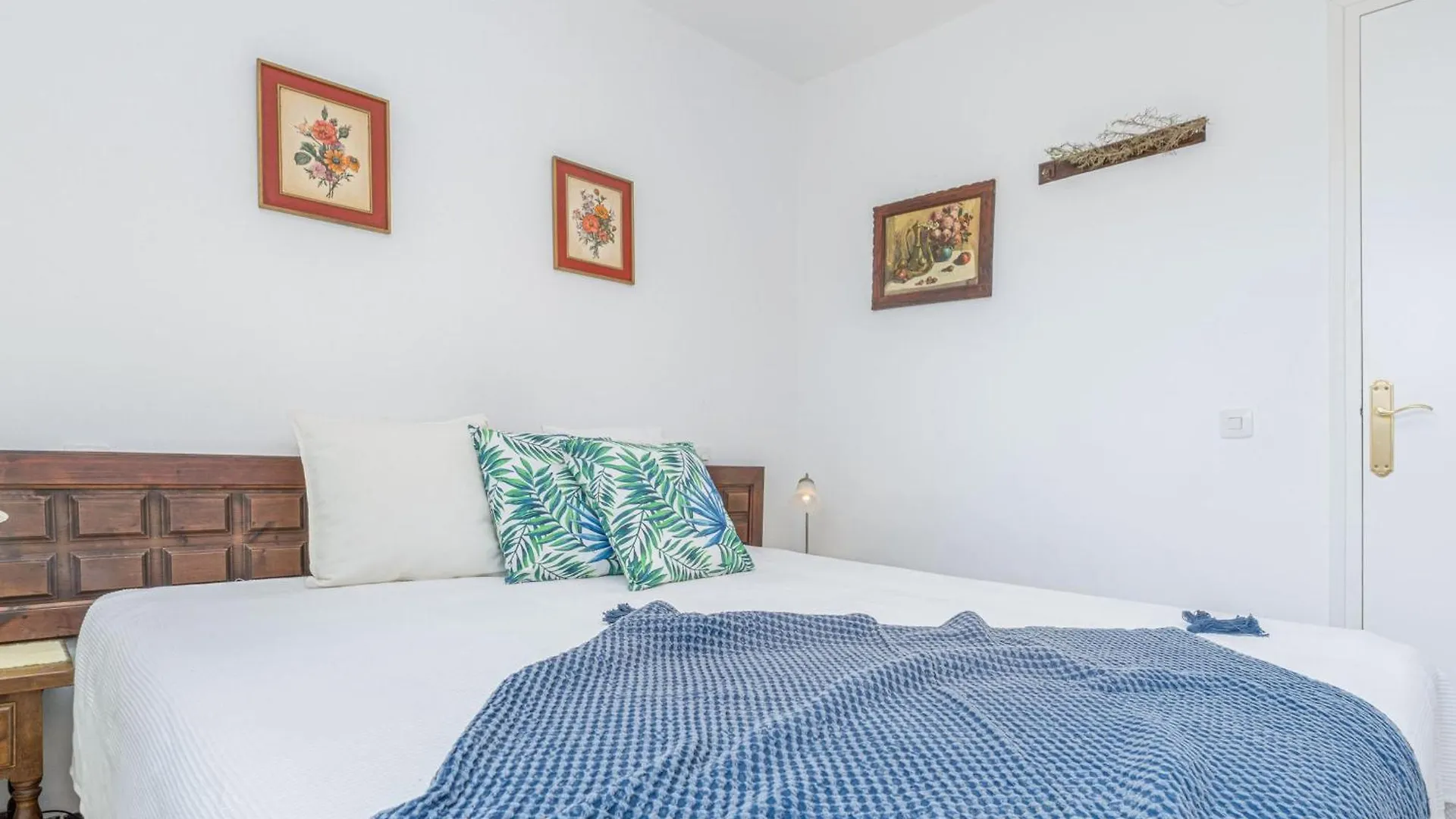 Acogedor Chalet De 2 Dormitorios Con Amarre De 12,5M, Terraza Y Jardin En Empuriabrava - Hisp-288-62 0*,  Spain