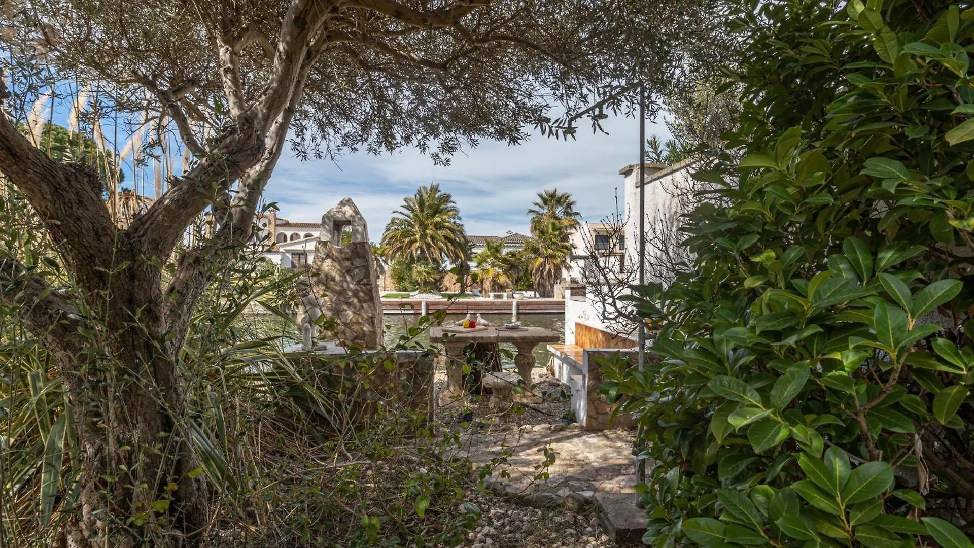Holiday home Acogedor Chalet De 2 Dormitorios Con Amarre De 12,5M, Terraza Y Jardin En Empuriabrava - Hisp-288-62